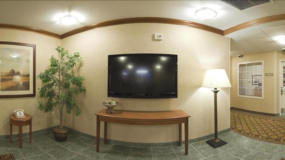 Candlewood Suites Junction City - Ft. Riley By Ihg Esterno foto