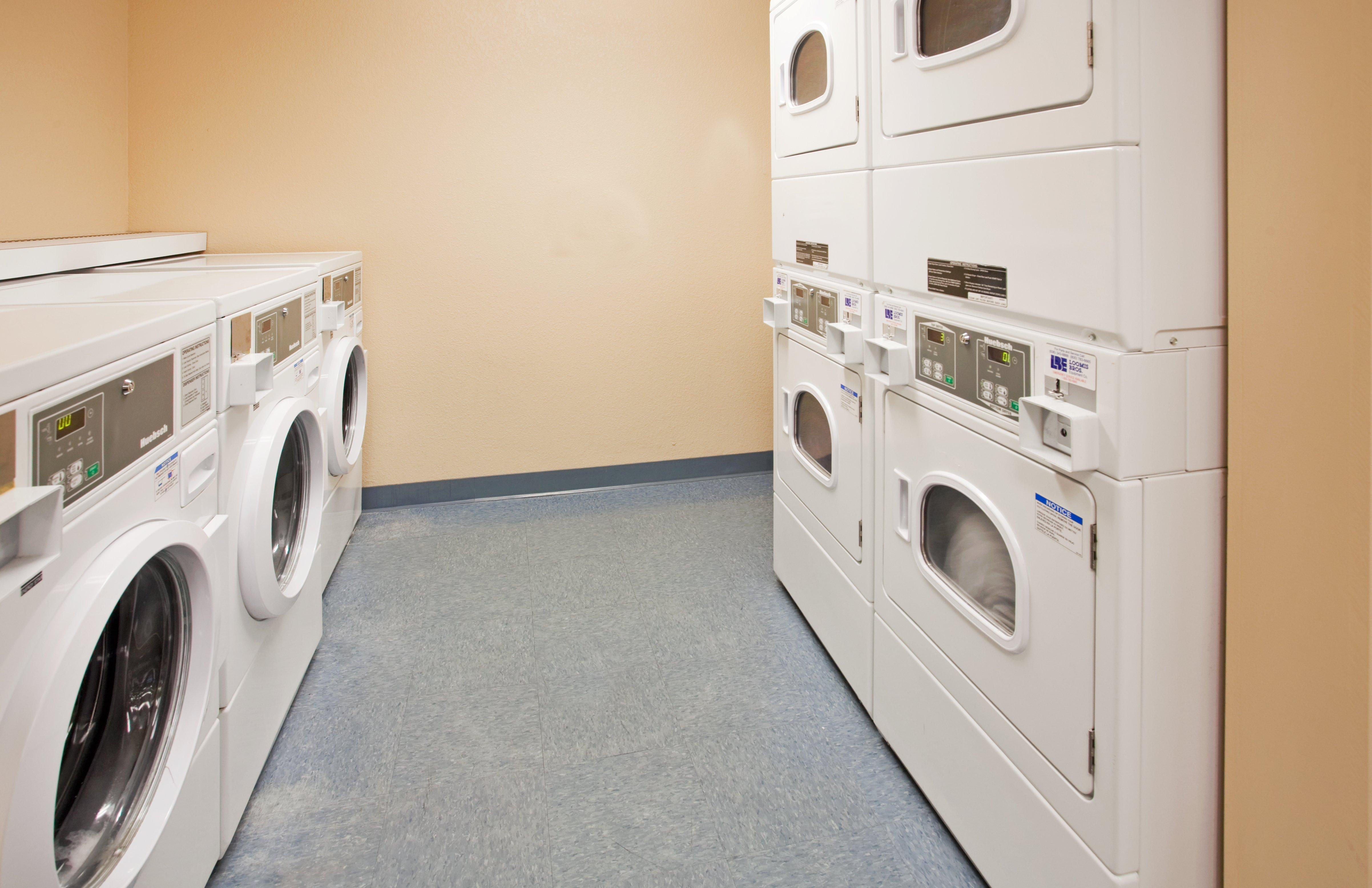 Candlewood Suites Junction City - Ft. Riley By Ihg Esterno foto