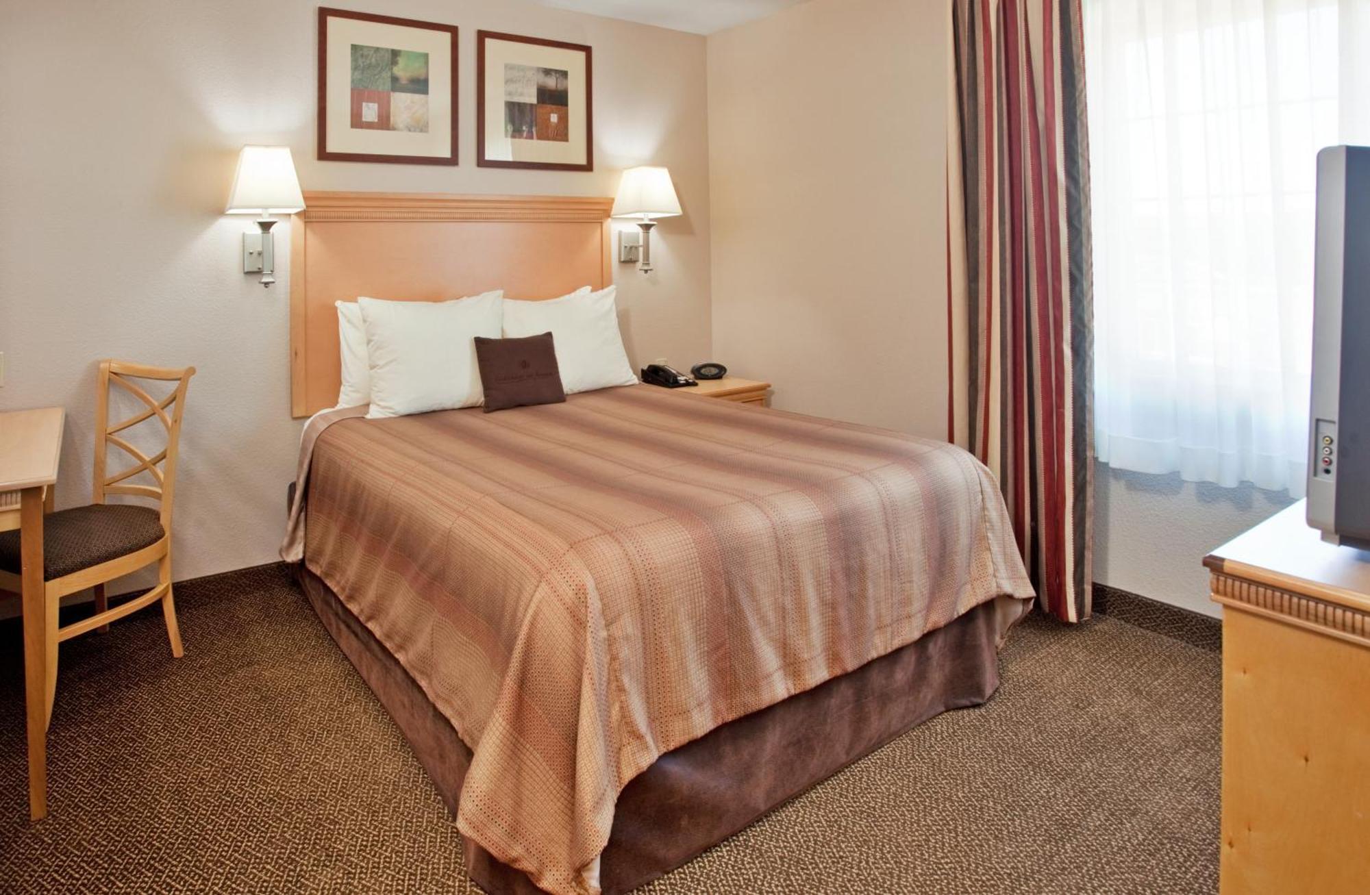 Candlewood Suites Junction City - Ft. Riley By Ihg Esterno foto