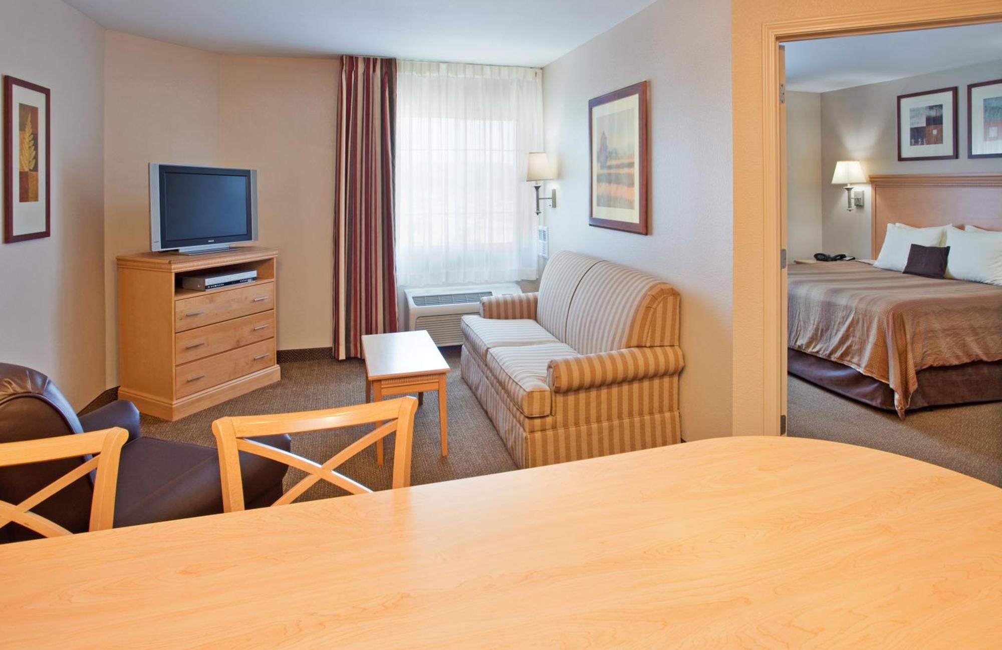Candlewood Suites Junction City - Ft. Riley By Ihg Esterno foto