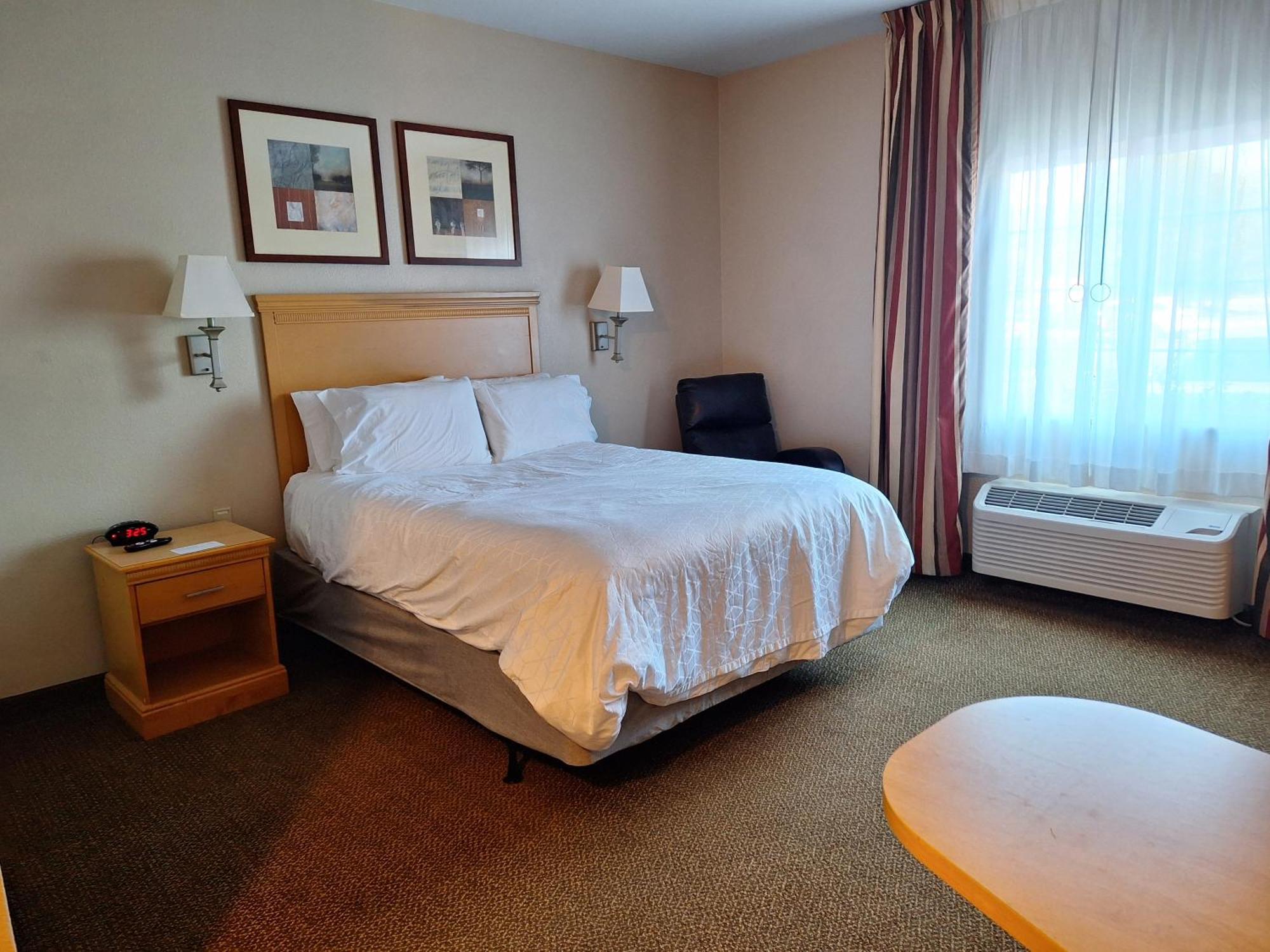 Candlewood Suites Junction City - Ft. Riley By Ihg Esterno foto