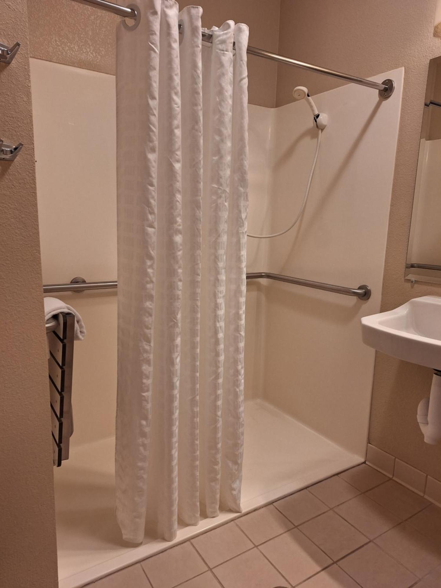 Candlewood Suites Junction City - Ft. Riley By Ihg Esterno foto